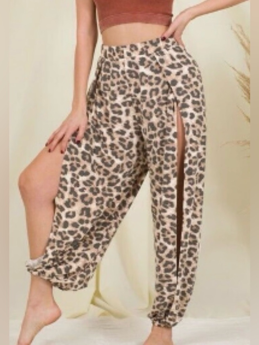 New in polybag Zenana leopard split leg pant 3X